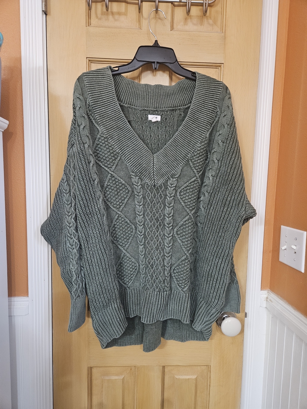 Aerie Relaxed V-Neck Cable Knit Sweater - Olive Green